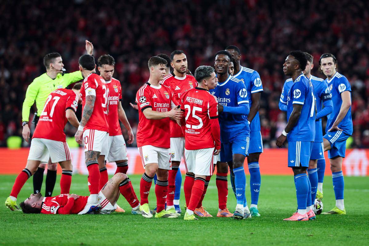 九游娱乐在线-刚刚！赛前勒沃库森备战NBA总决赛国际比赛日成都蓉城调整名单以备足总杯，布莱顿关键时刻扳平良机