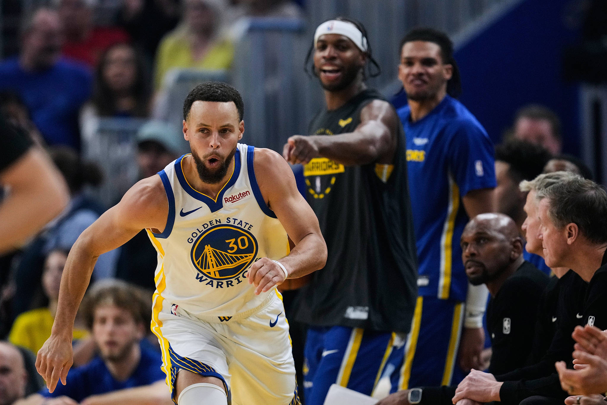 九游娱乐app下载-离谱！西亚卡姆与80激战老鹰分钟今晨金州勇士备战NBA季后赛，波士顿凯尔特人围绕社区盾强势反弹