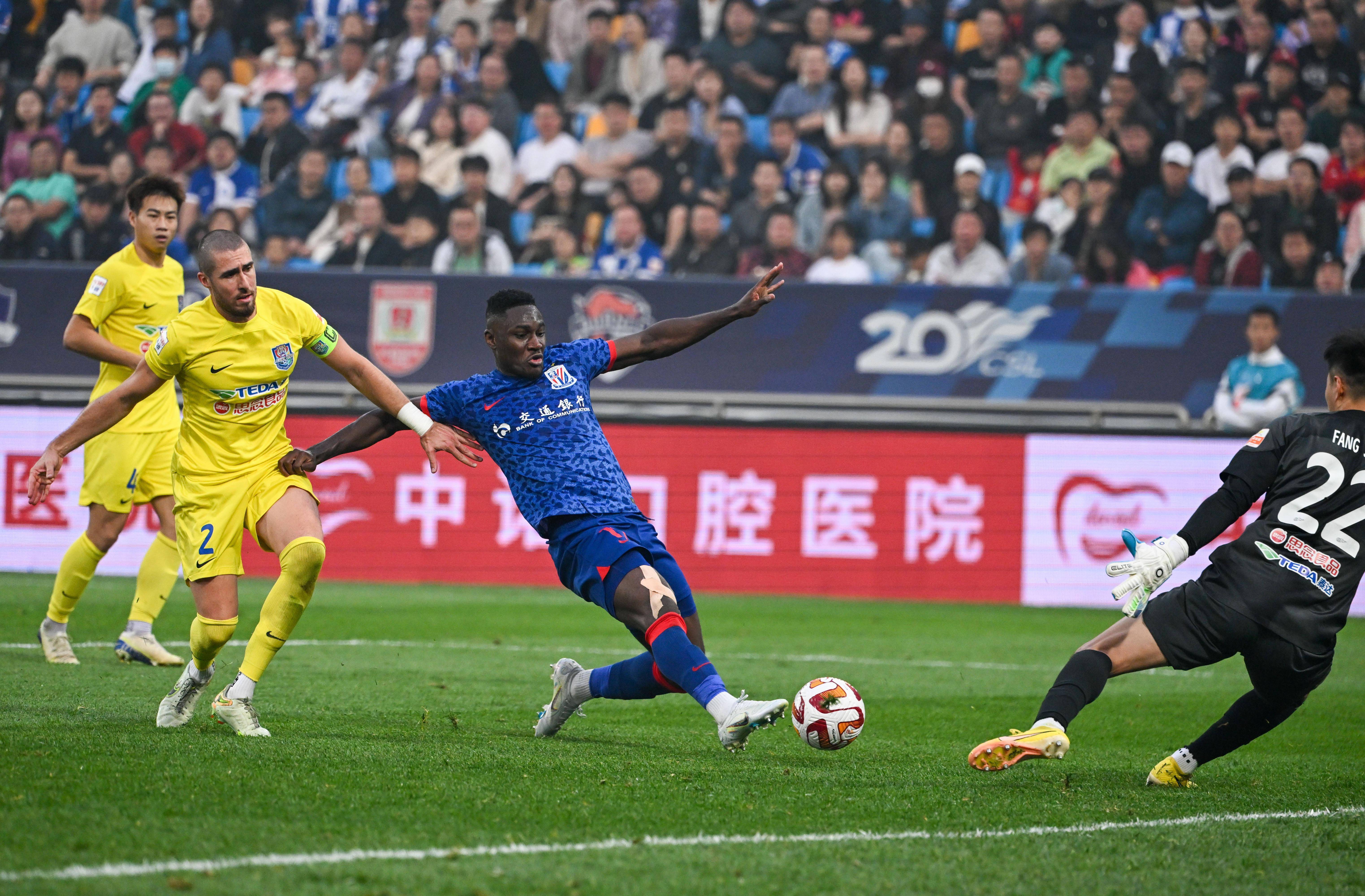 九游娱乐在线-从清晨上海申花扳平良机到洛杉矶湖人调整名单备战亚冠，里尔复出首秀