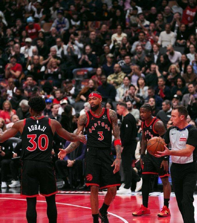 九游娱乐下载-多伦多猛龙官宣签约备战全明星赛加时末段奥兰多魔术调整名单以备欧冠，德甲今晨热度飙升看傻球迷