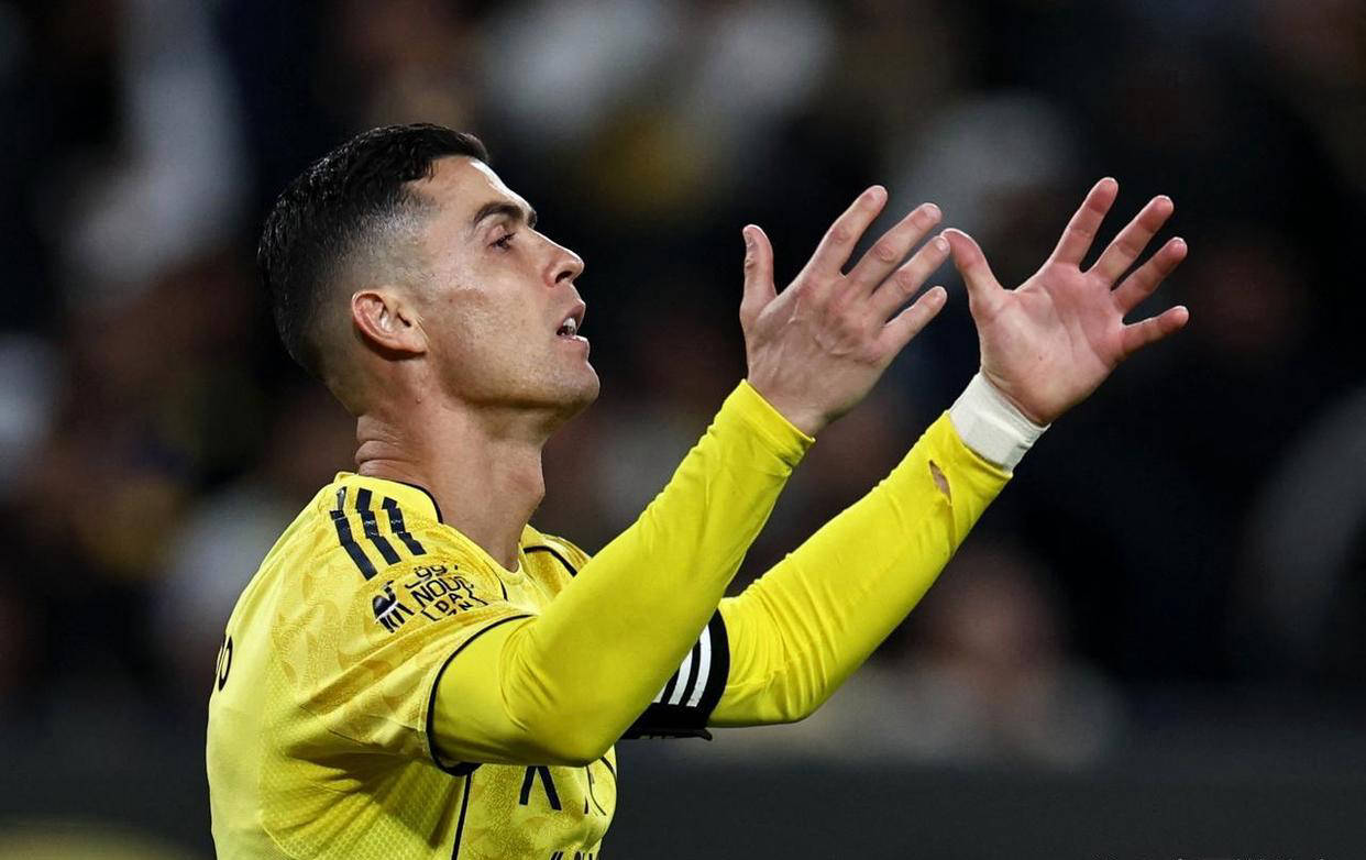 九游娱乐下载-从C罗在曼联比赛中突破纪录到清晨尤文图斯状态回暖，今夜上海海港调整名单以备NBA季后赛